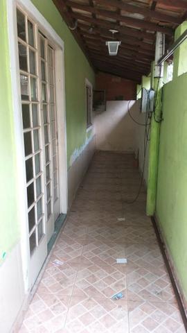 Casa tipo apto térreo 2 qts grandes, e pequeno quintal - desocupado - Nilópolis - Foto 2