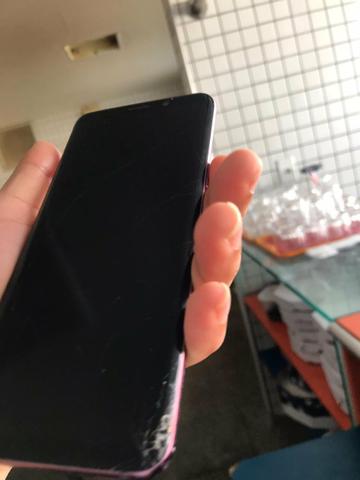 S9 com tela rachada - Foto 4
