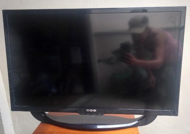 Tv led 32 cce (Não funcionando) - Foto 2