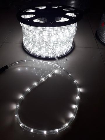 METRO MANGUEIRA DE LED 360° 220V BRANCO FRIO 2m