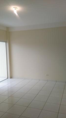 Apartamento amplo no Bairro Santos Dumont com 02 vagas garagem - Foto 6