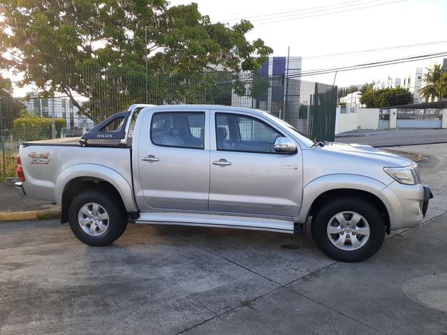 Hilux Srv automática( 2014-2014). Carro espetacular - Foto 5