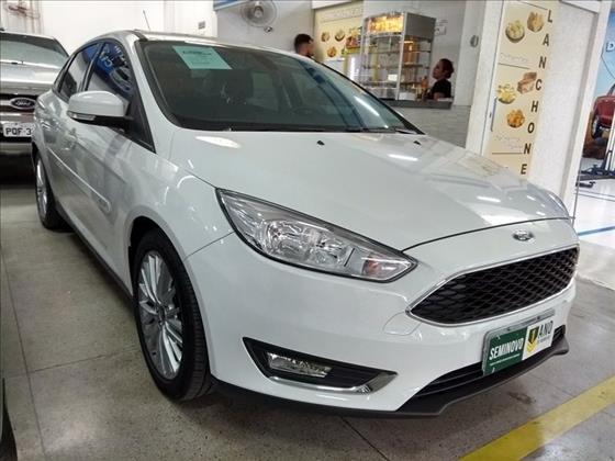 Ford Focus 2.0 se Fastback 16v - Foto 2