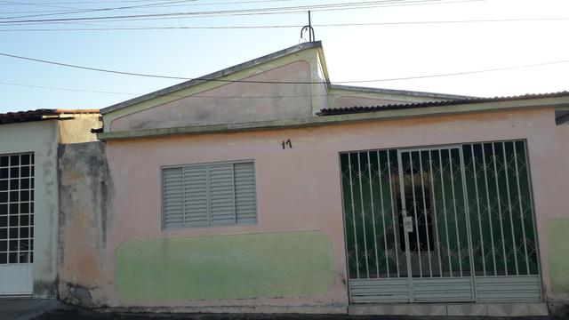 Casa bem localizada , com acesso por 2 ruas em Maravilha Al