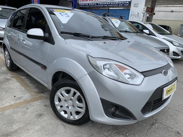 Ford Fiesta 1.6 C/GNV Apenas 27.000 km Muito Novo e 1 Ano de Seguro