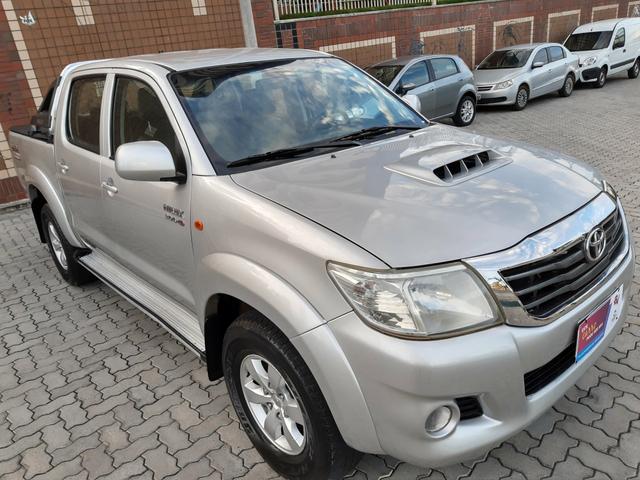 Toyota hilux 3.0 4x4 2013 diesel manual