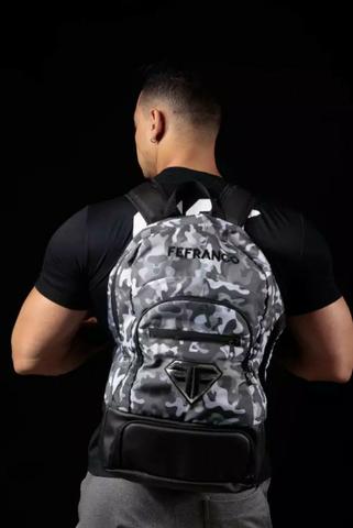 Mochila FeFranco camuflada cinza (NoVa) com NF - Foto 2