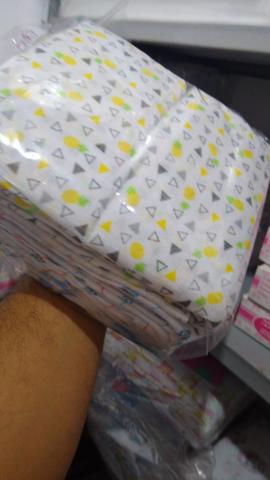 Fraldas luxo estampadas tecido duplo pacote com 15 unidades - Foto 3