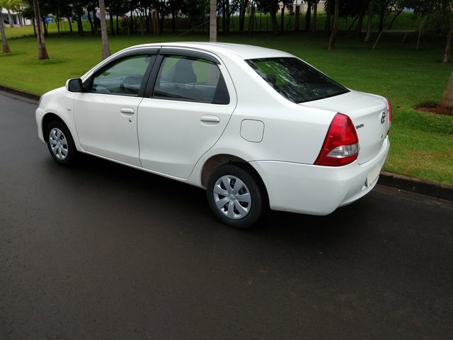 Toyota Etios 2013 XS 1.5 completo - Foto 4