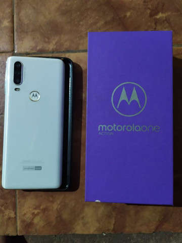V/t Motorola one macro 128gb