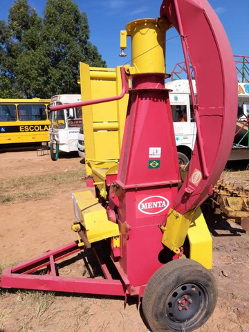 Picador de galhos marca Menta modelo 600RF