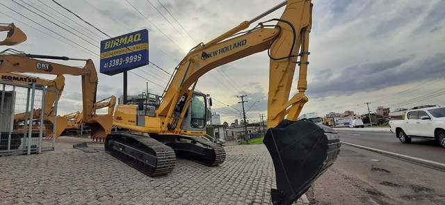Escavadeira New Holland E215B-LC ME 2014