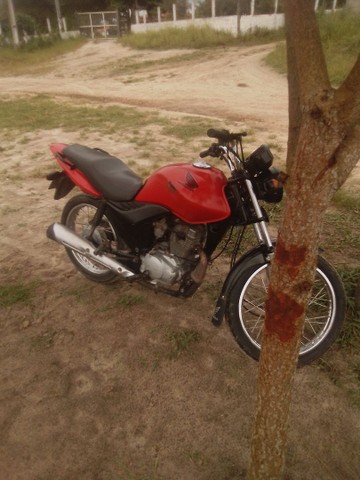 Vende-se moto titan 150