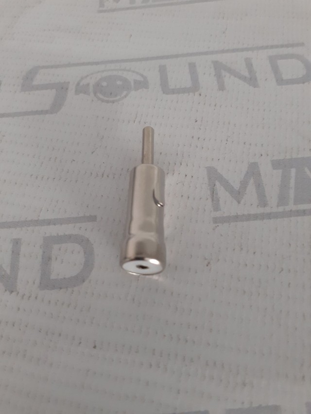 Adaptador de antena. CB90. Novo.
