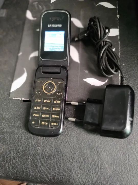 Celular Samsung antigo