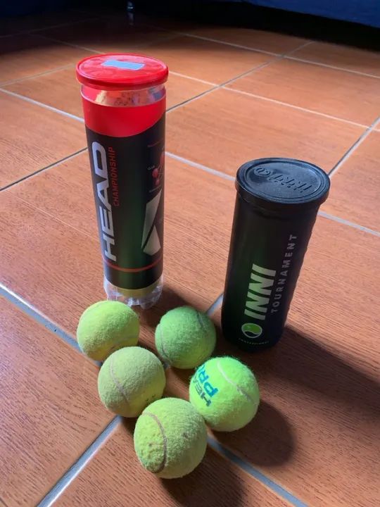 KIT . 03 BOLAS DE TÊNIS- usadas  - Foto 2