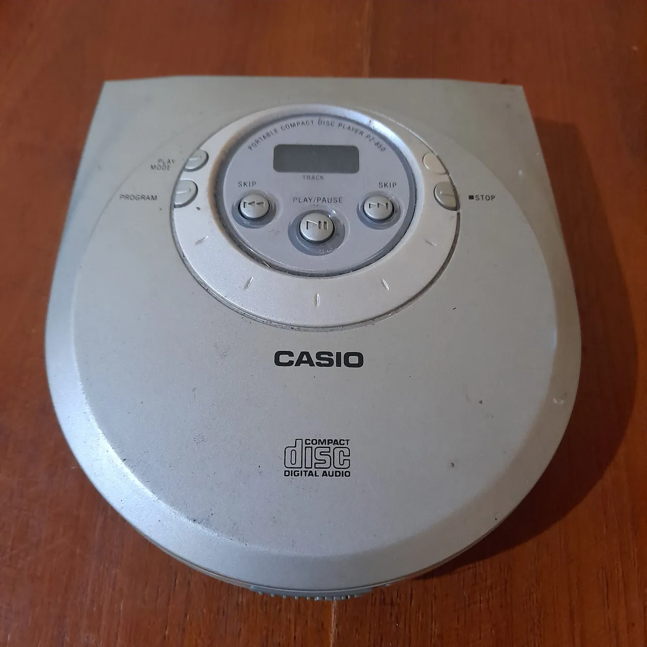 Toca-CD Casio PZ-850(QUEBRADO)