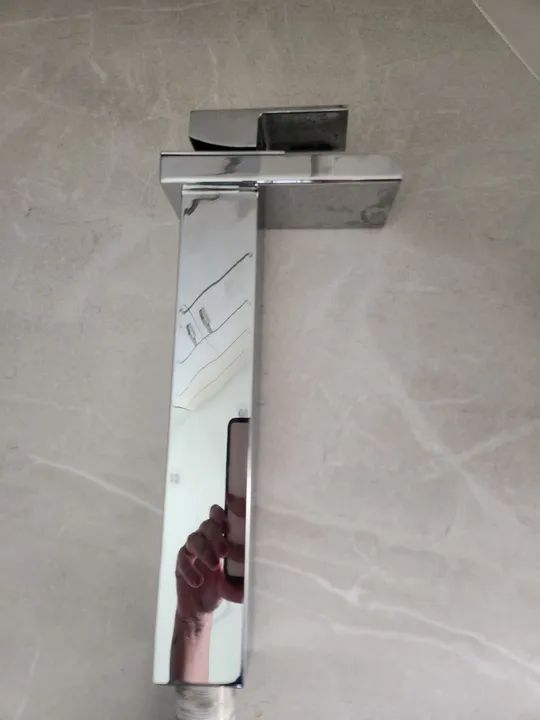 Torneira com misturador monocomando