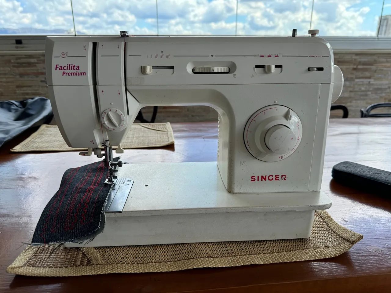 MÁQUINA DE COSTURA SINGER FACILITA PREMIUM