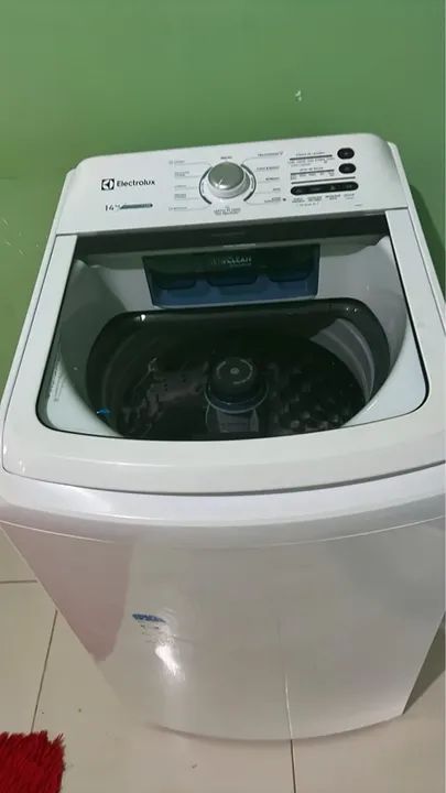 Vendo essa máquina de lavar de 14 kg funcionando perfeitamente 