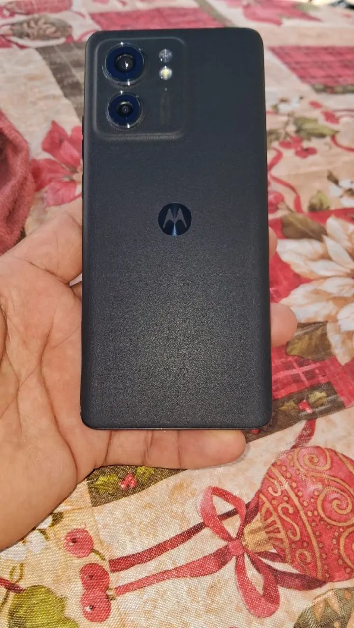 Motorola Edge 40 em perfeito estado