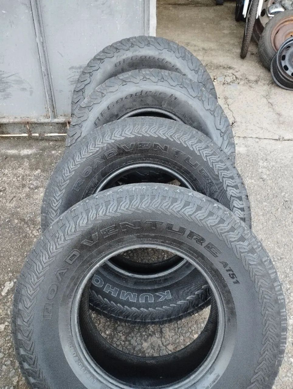 Pneus Kumho Road Venture AT51 - 205/70R15 - Foto 2