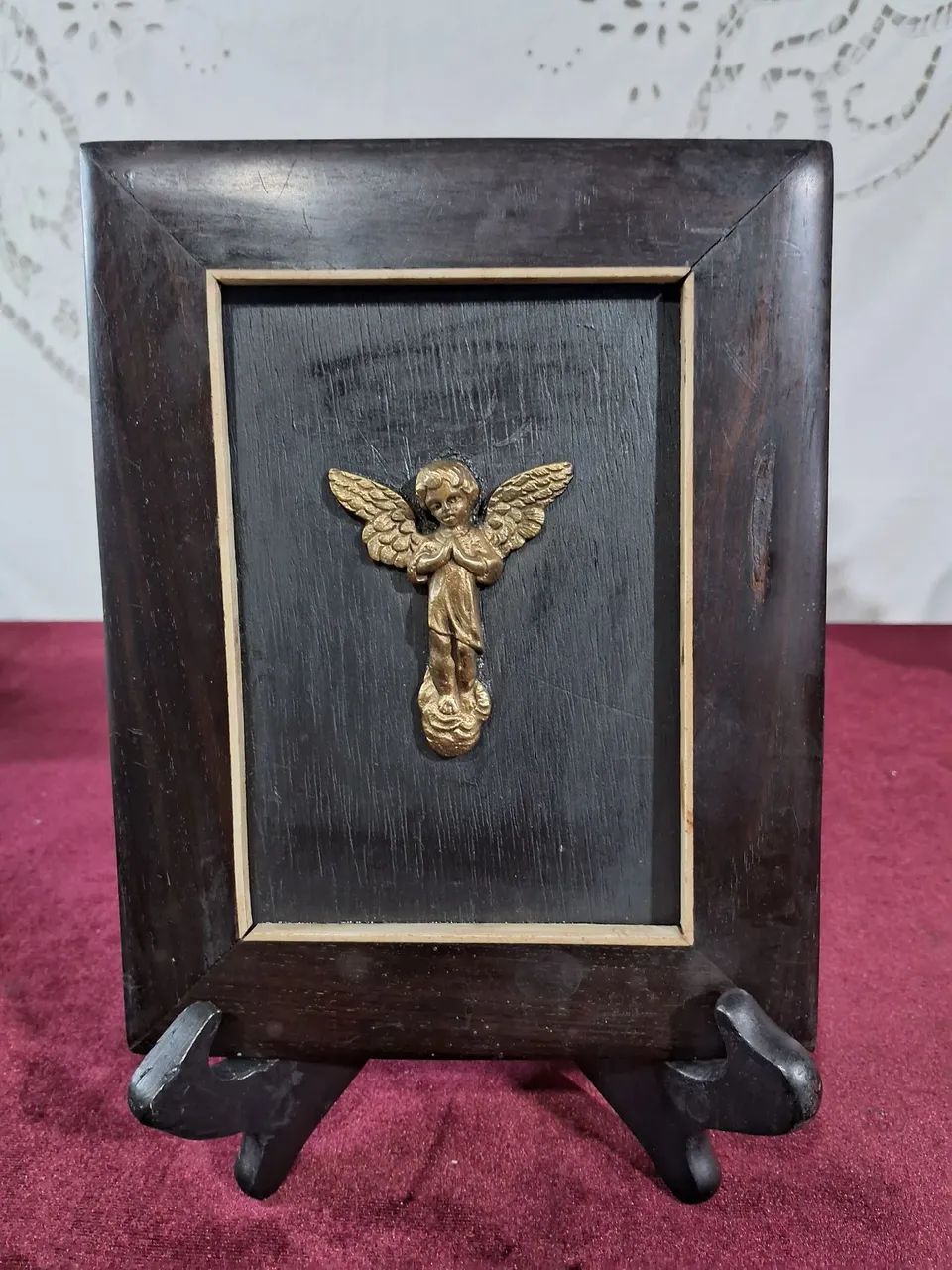 Antigo quadro em jacarandá com detalhes de osso e anjo de bronze  - Foto 3