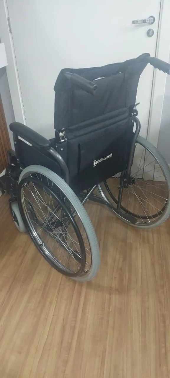 Cadeira de Rodas - Foto 2
