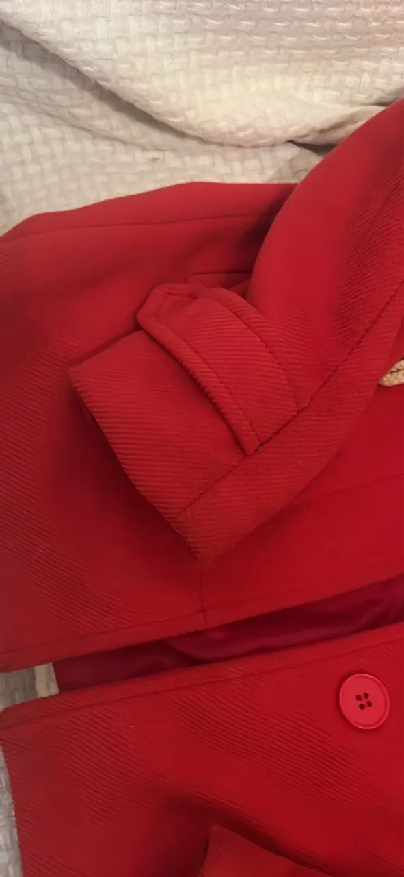 Casaco vermelho com capuz - Foto 5