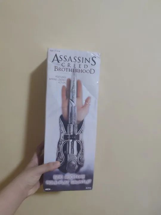 Luva Ezio Auditore Assassin's Creed Brotherhood