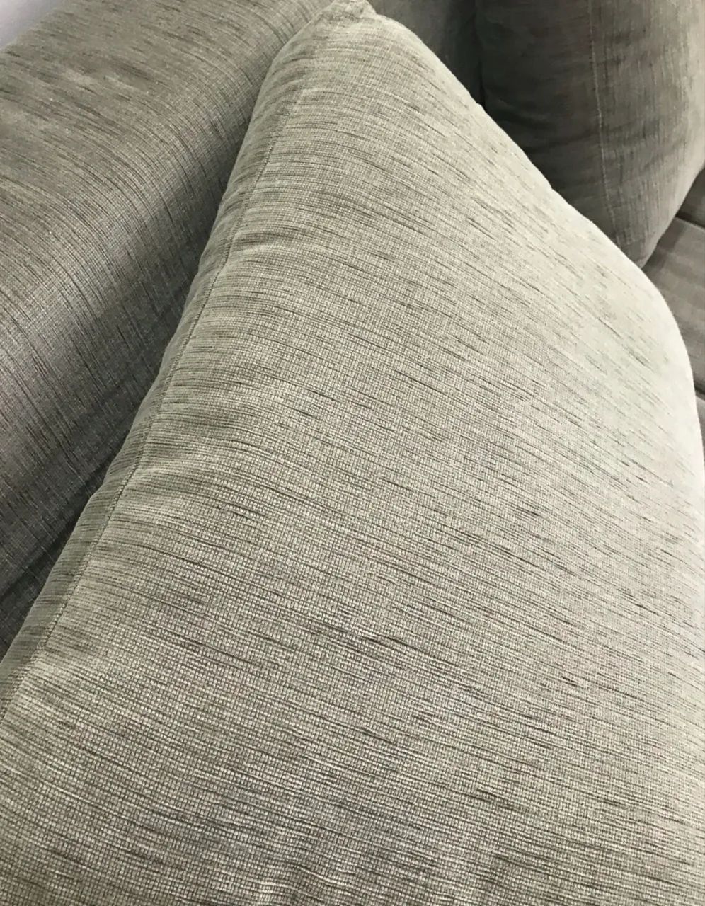 Sofá verde lindo e confortável  - Foto 4