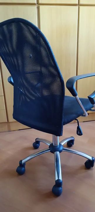 Cadeira de Escritório Giratória Ergonômica - Foto 3