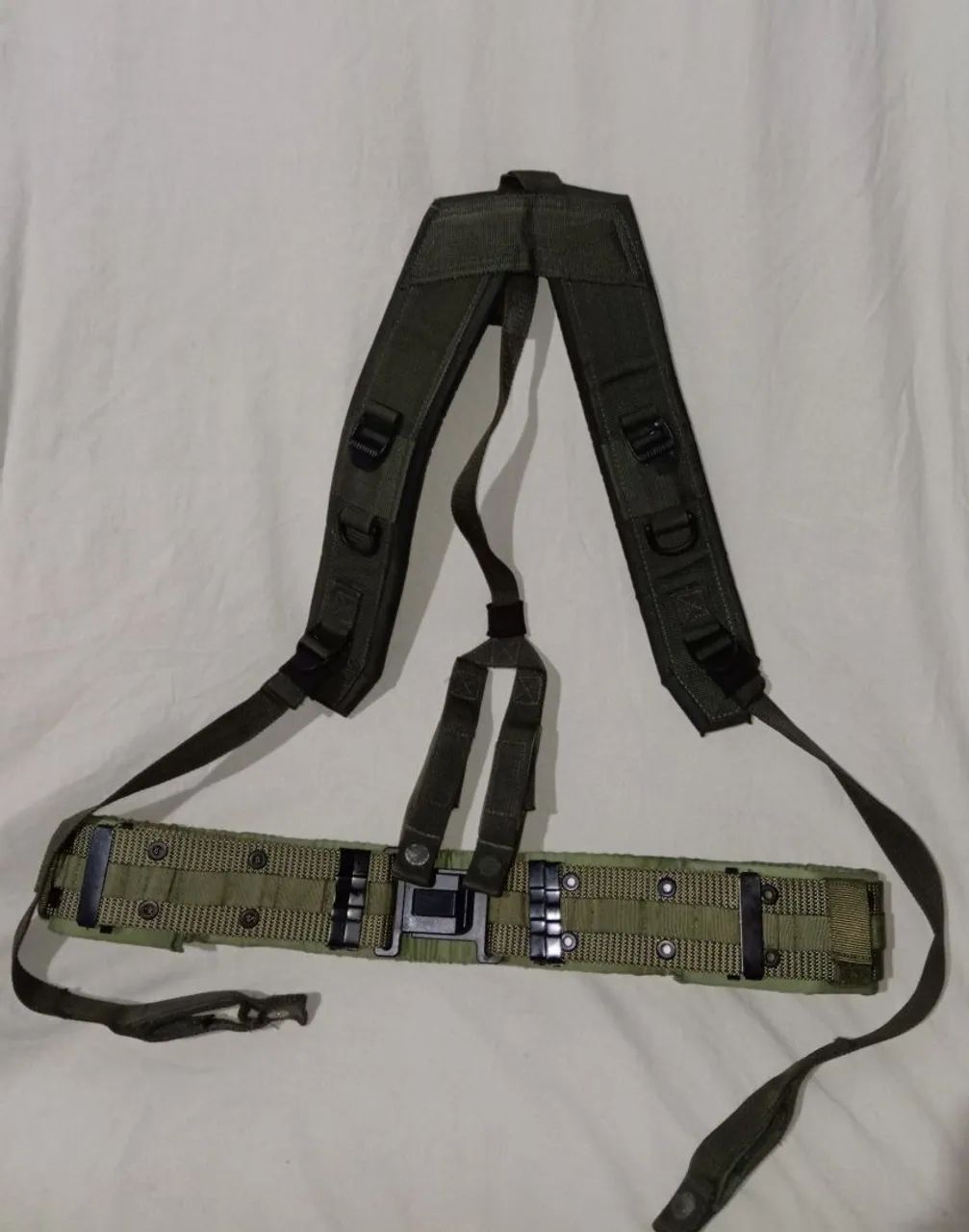 Vendo Cinto e Suspensório 