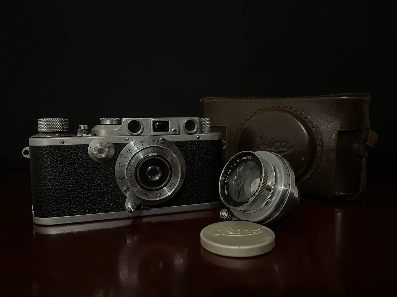 Câmera Leica IIIB + Lentes (35mm e 50mm) e Capa- Excelente e