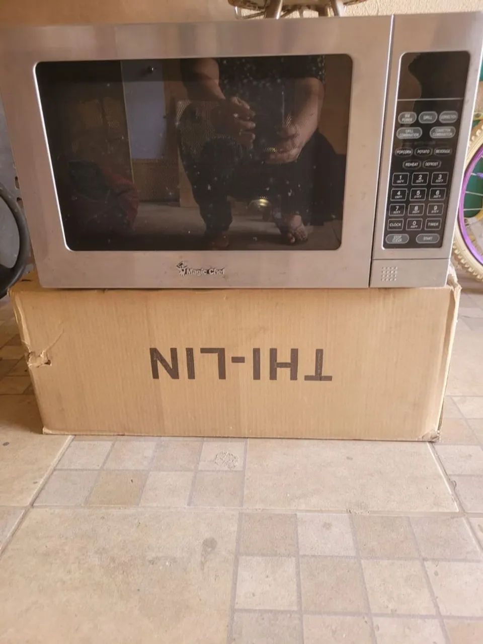 Forno microondas  100 reais