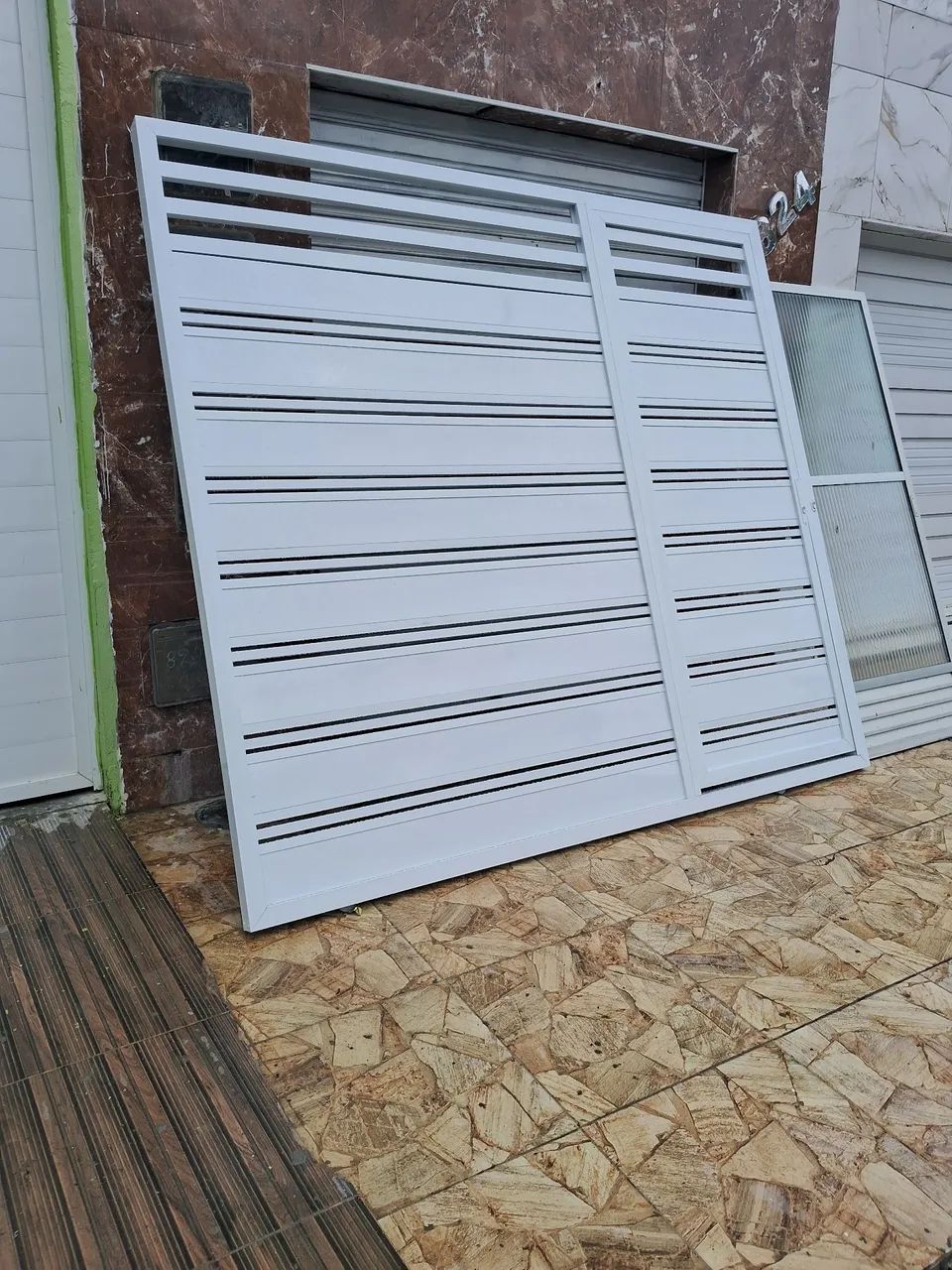 Portão de Alumínio Branco Novo