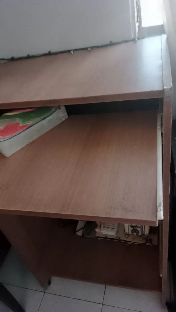 Balcão de loja com suporte teclado computador e gaveta64850147456130123