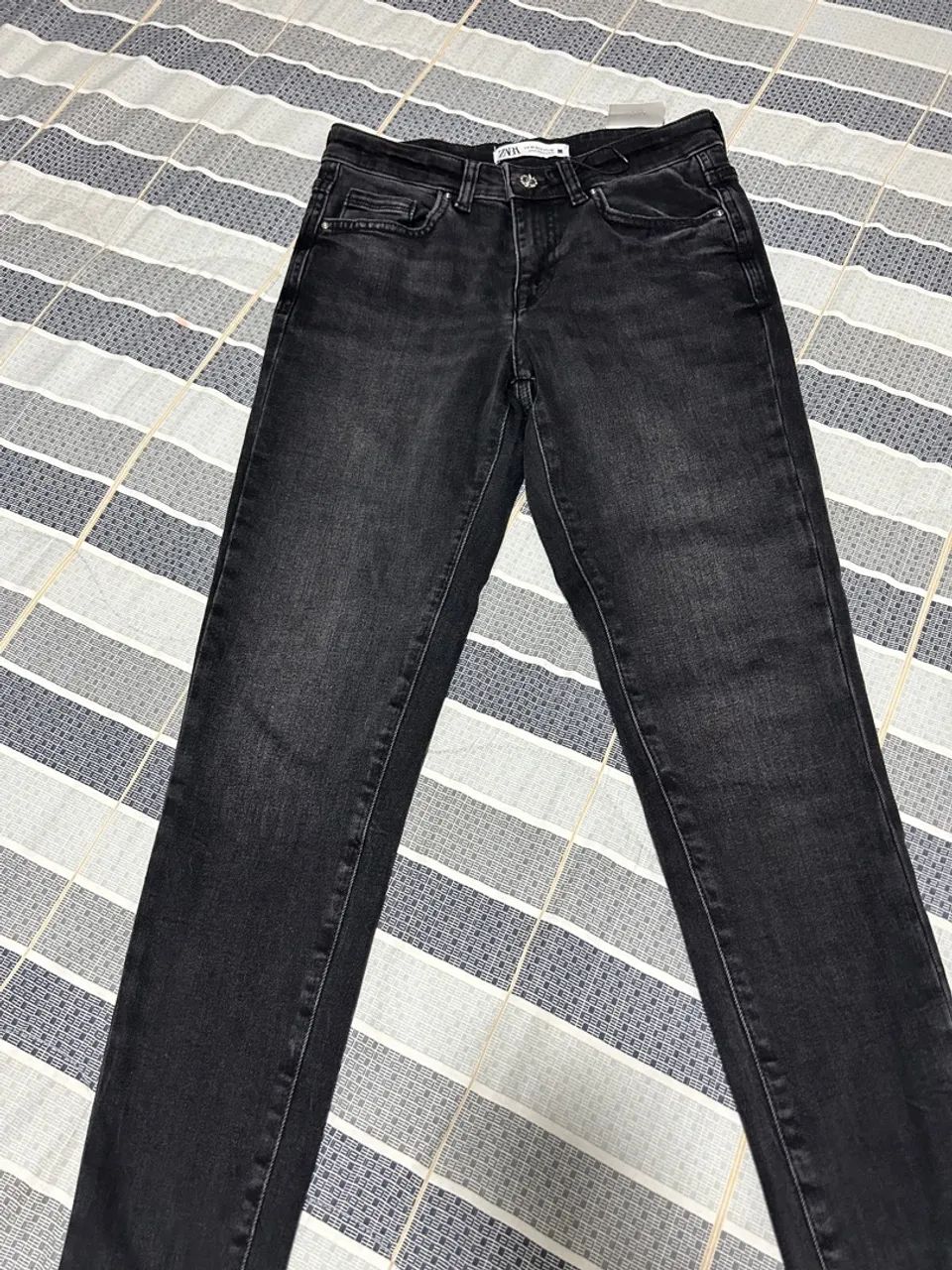 Calça zara com etiqueta - Foto 2