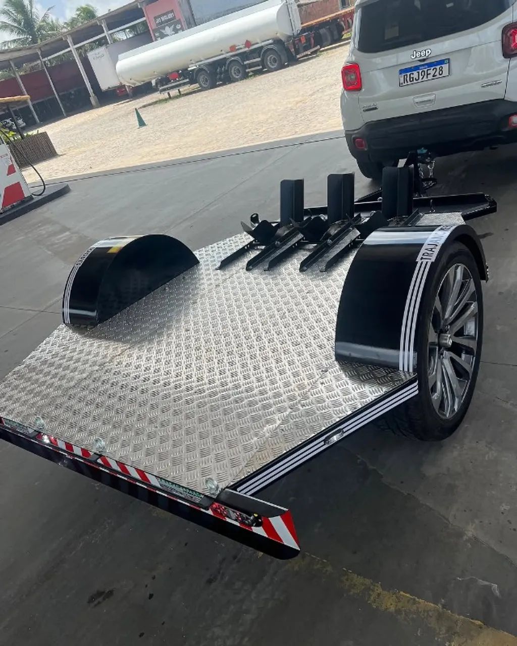 REBOQUE PARA TRANSPORTAR MOTO PREMIUM - Foto 4