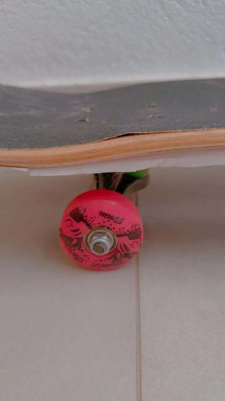 Vendo skate novo