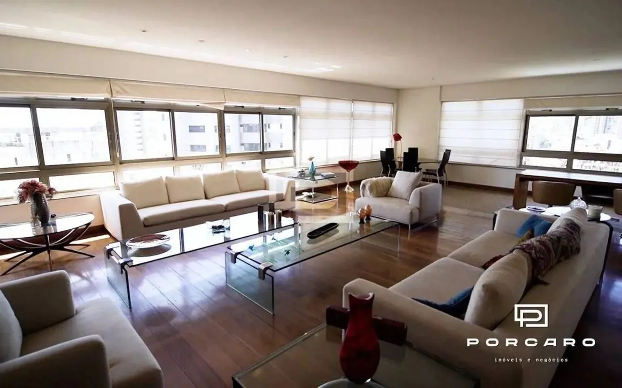 No Serra, um amplo apartamento com 4 suítes e linda vista panorâmica