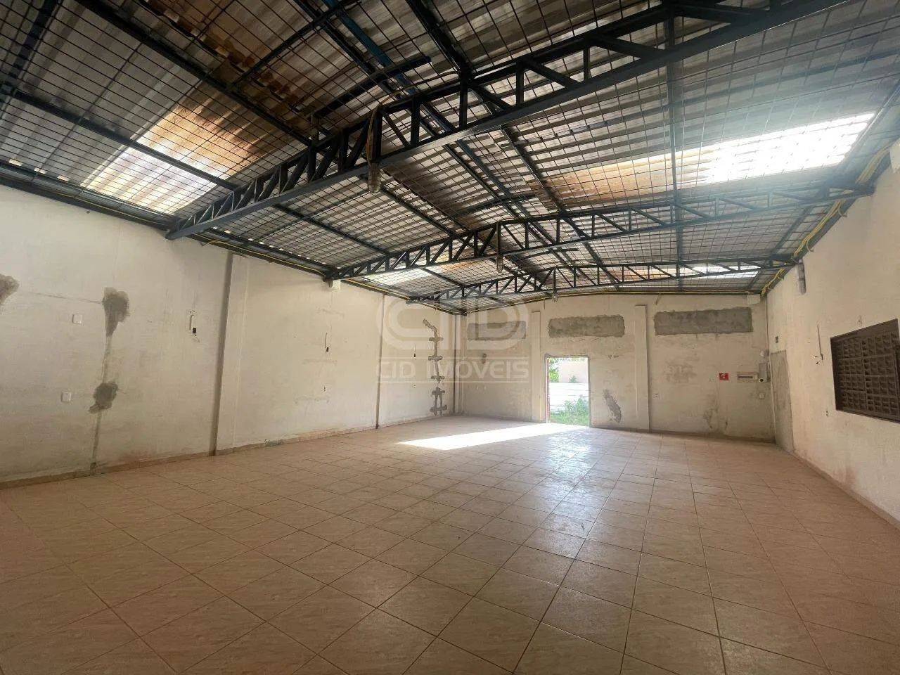 Galpão com 130m² no bairro Morada do Ouro - Foto 5