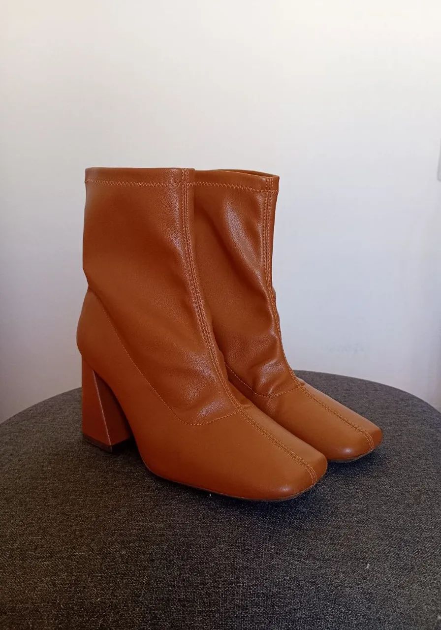 Bota cano médio n° 38 super conservada 