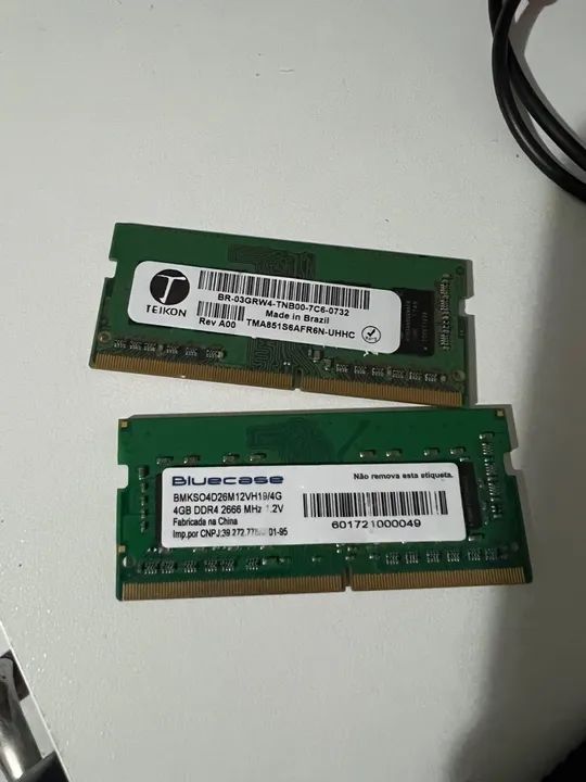 2 Memórias RAM 4GB DDR4 (Total 8GB)