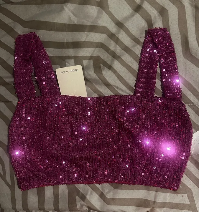 cropped top de paetês roxo