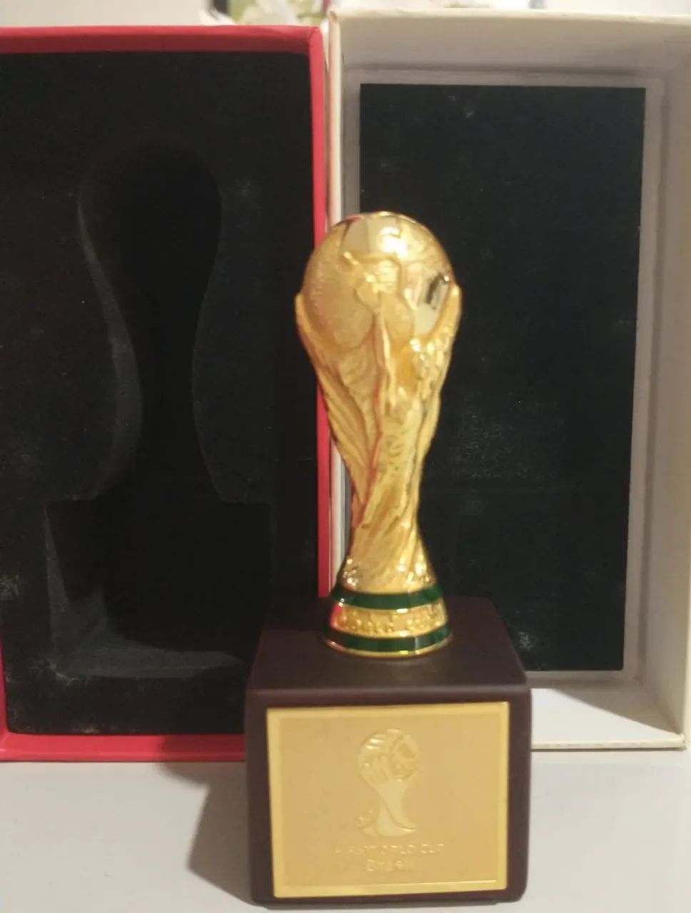 Miniatura taça world Cup Brasi//emirates - Foto 2