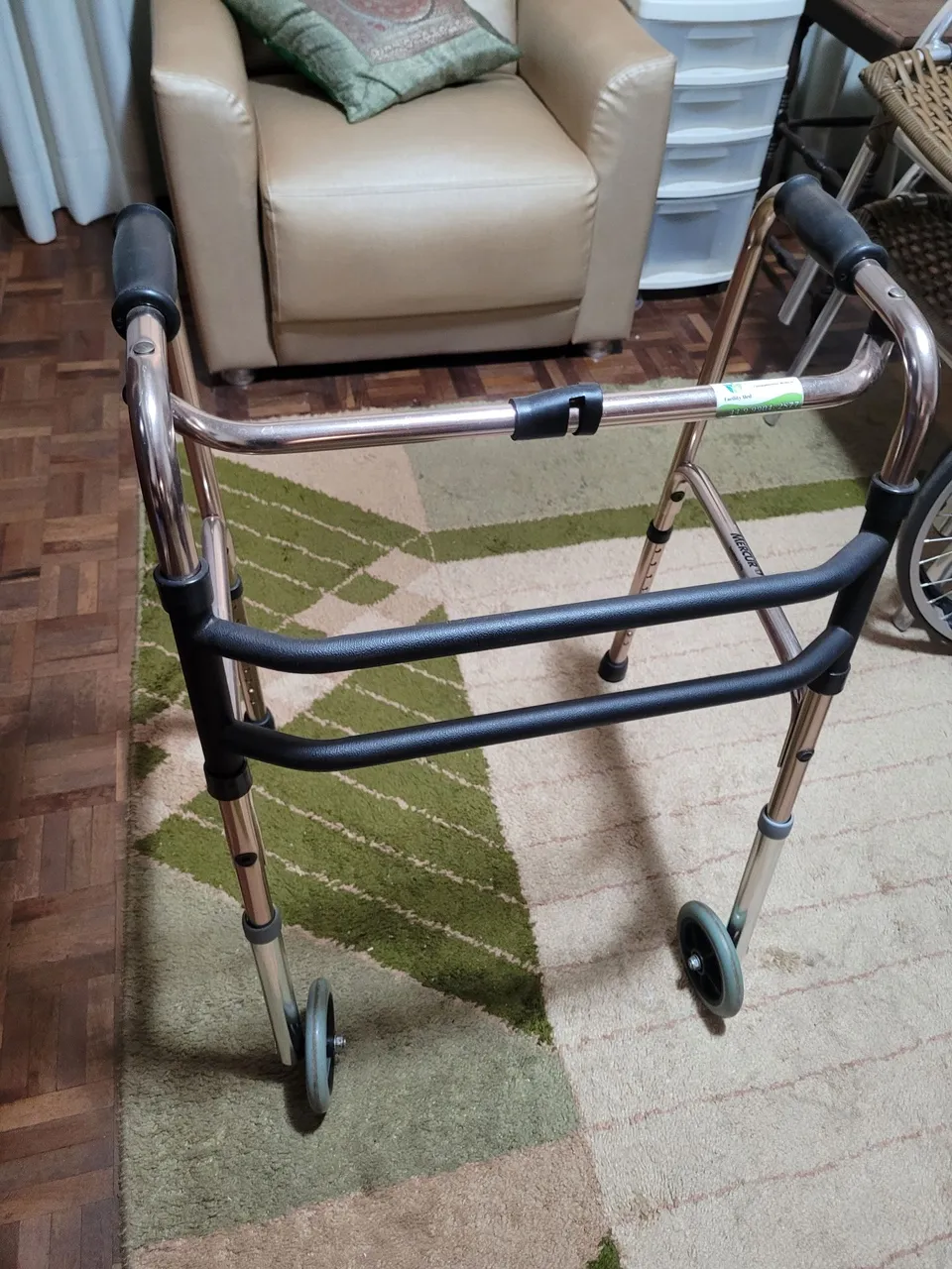 Andador com Rodas - Facilidade e Mobilidade