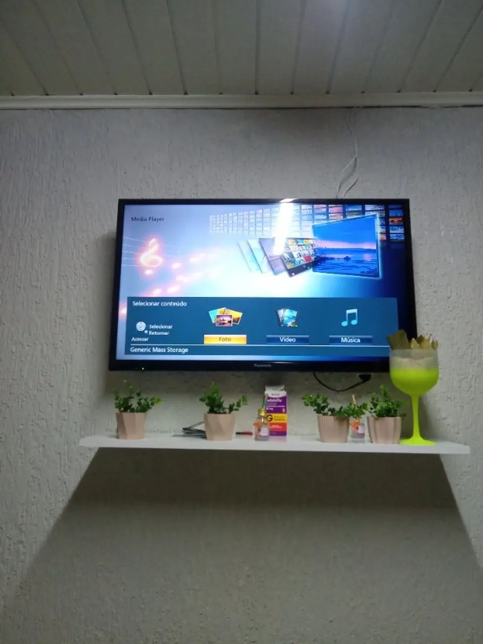 Vendo ou troco  por vídeo game tv 32 polegadas com suporte  - Foto 4