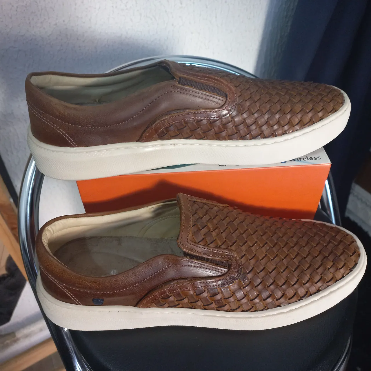 Sapatênis Slip On Couro Marrom - Conforto e Estilo