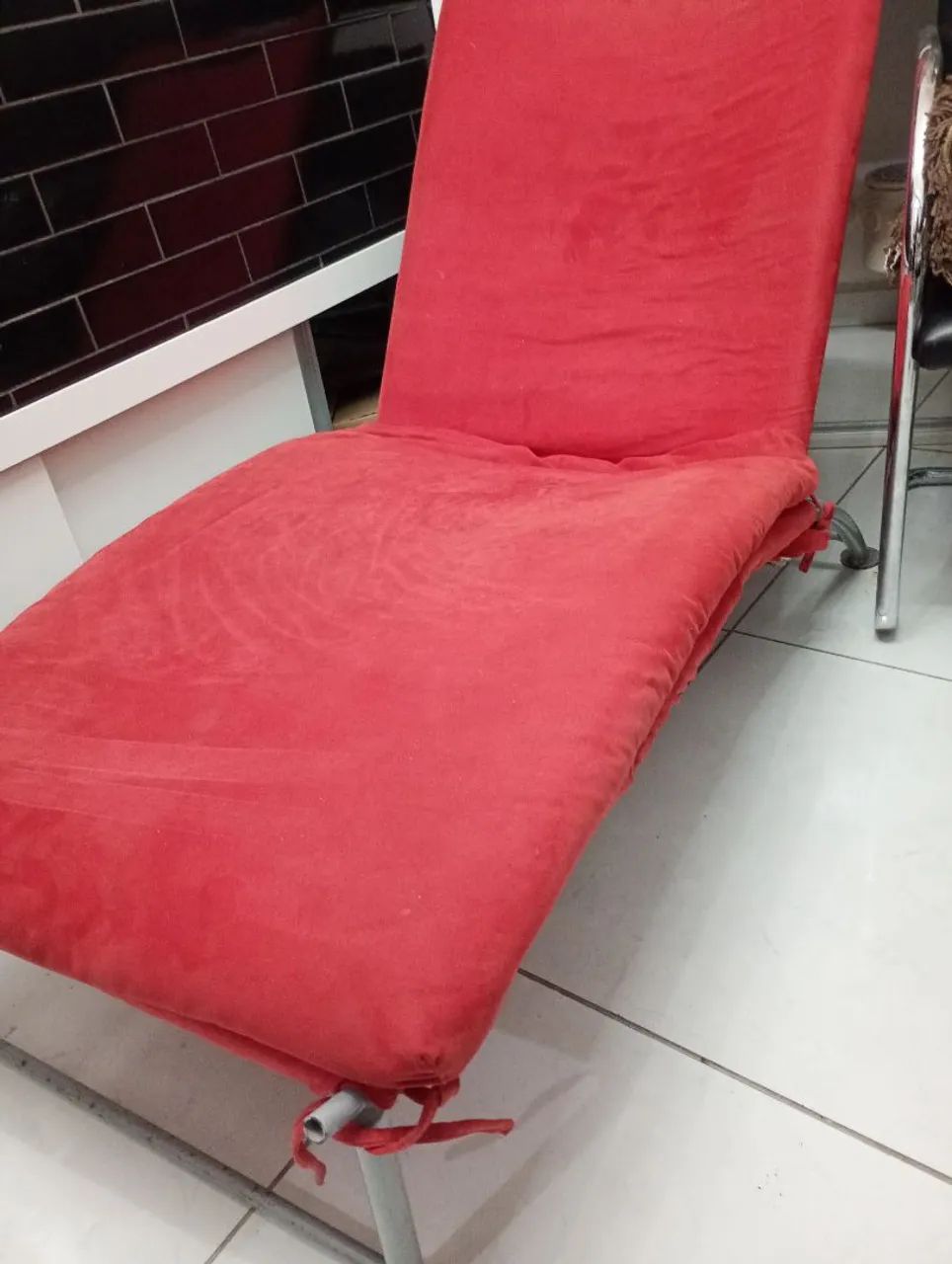 Divã Vermelho  Confortável e Moderno - Foto 3